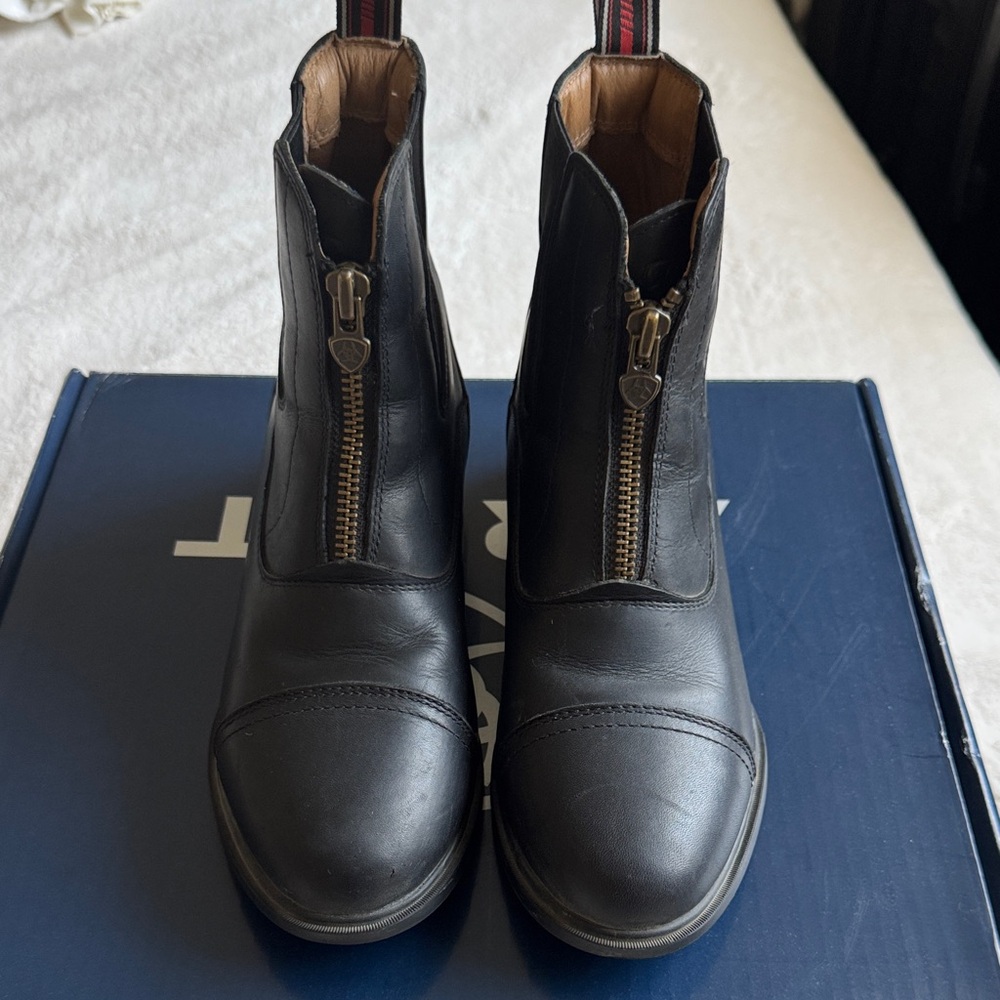 Ariat Women’s palisade paddock boot 6.5 US